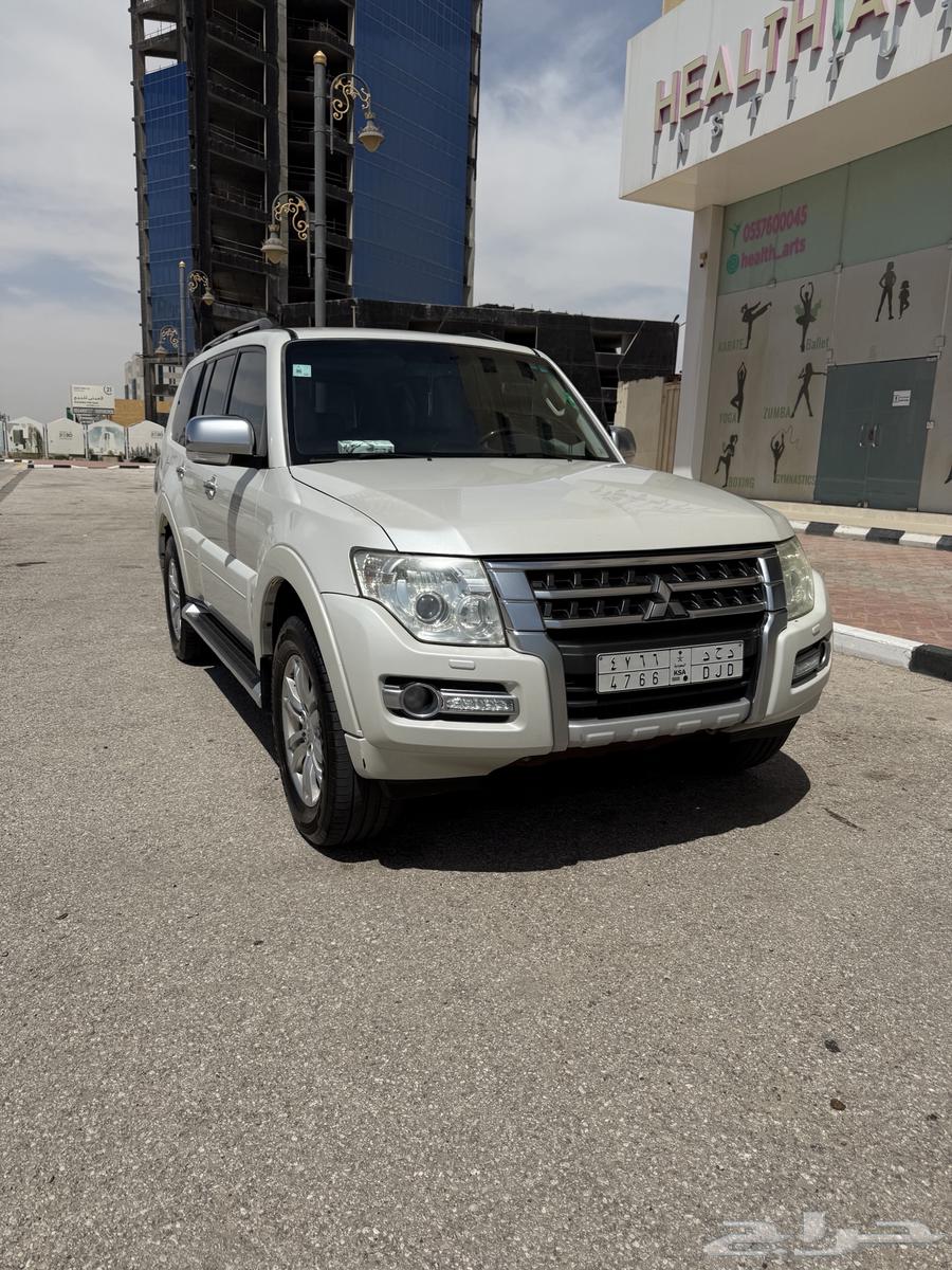 Pajero 2017 with a large 3.8 engine, fully loaded63164351885699112