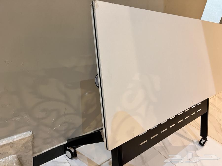طاولة رسم هندسي قابله للتعديل مستعمله للبيع63107917521282111