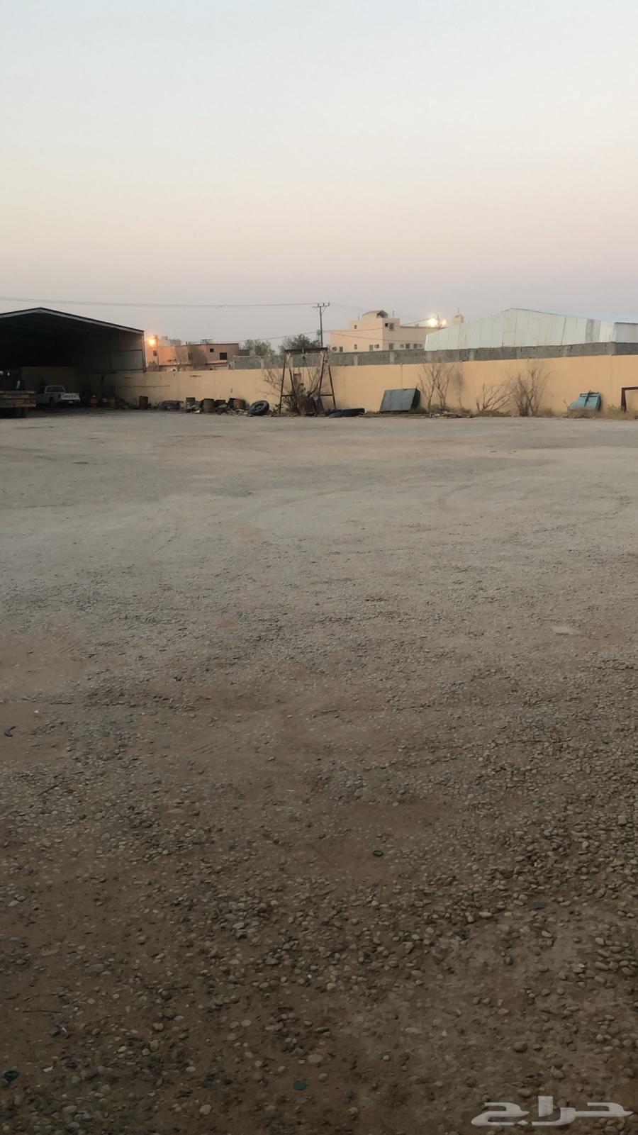 حوش للايجار مساحه 1600 بالخرج628884224152331118