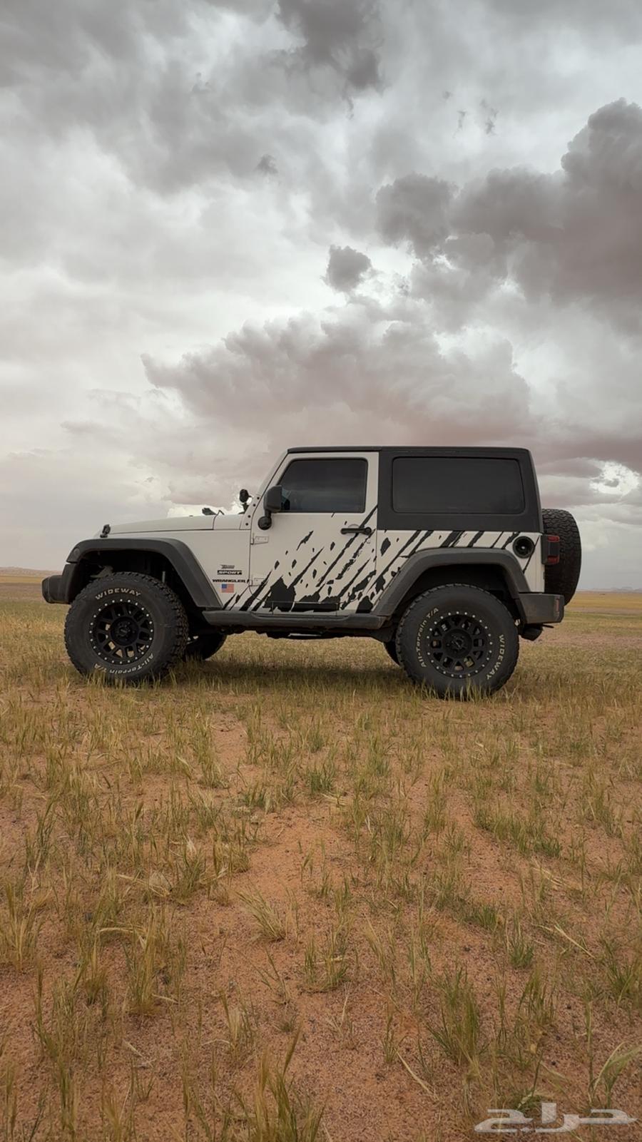 Jeep Wrangler 2015, clean, driven 16063157906866435113