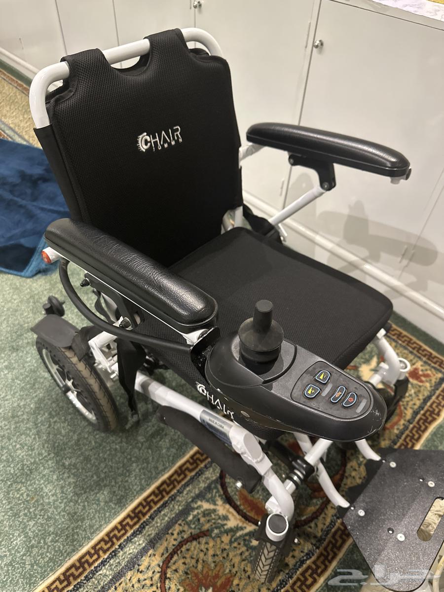 Electric wheelchair for disabled and elderly people, almost new. Used only63102676235651112
