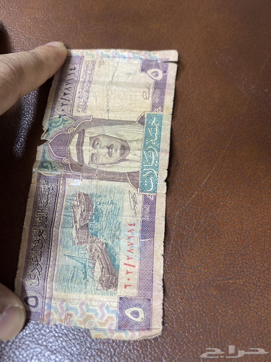 Five riyals and ten riyals with King Fahd, may God have mercy on him.63103057167490111