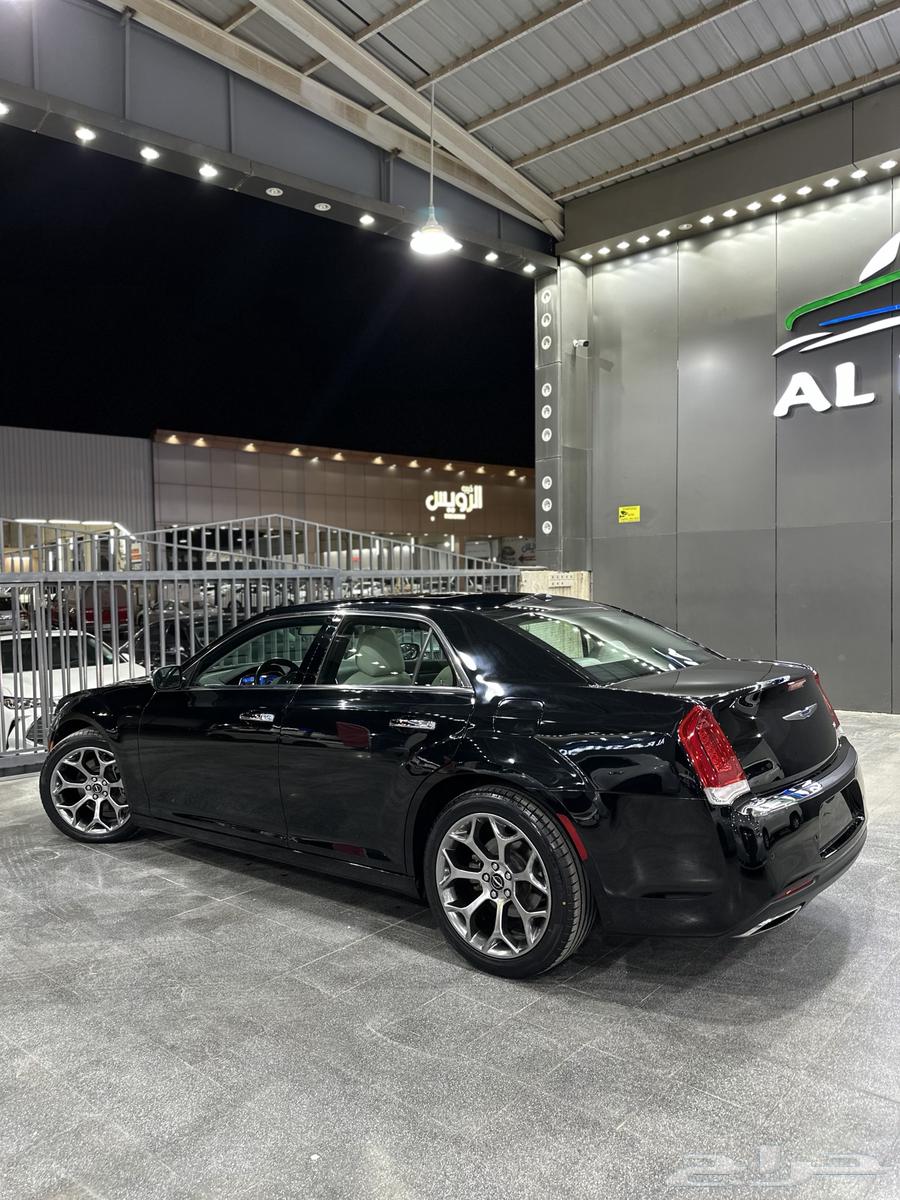 كرايزلر C300 اسود 2021 هيمي V8 5.7 لدى معرض(الرشيدي)63160645307137114