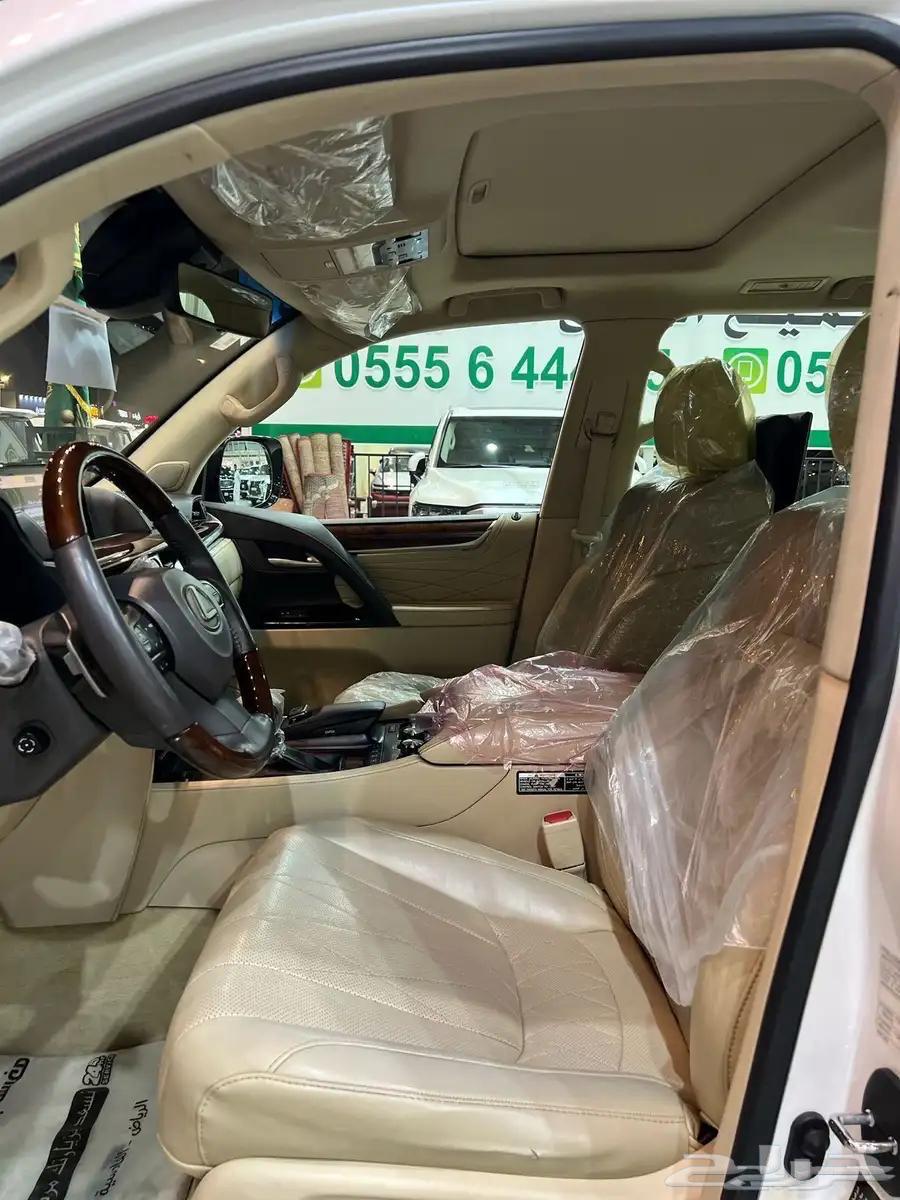 Lexus 570 Black Edition 201963172744311937112
