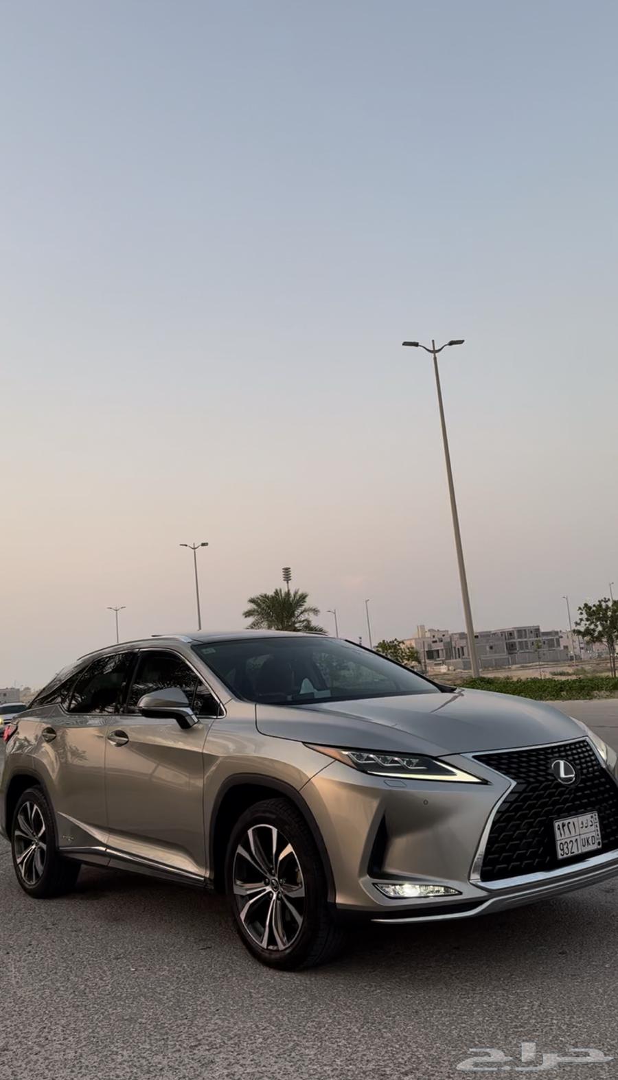 Lexus RX 2020, driven only 20,000 km63157473874307114
