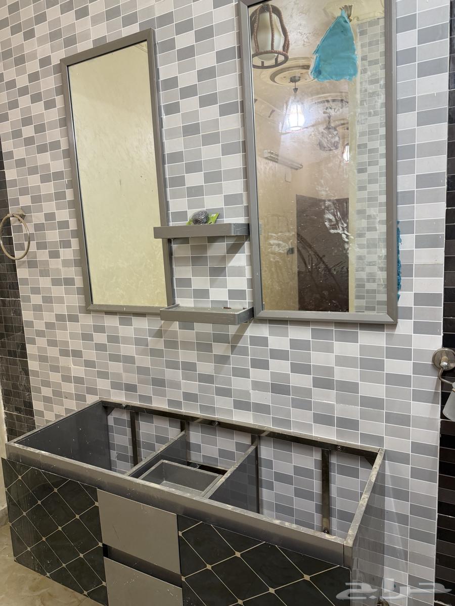 For sale: sink and bathtub63100520908929112