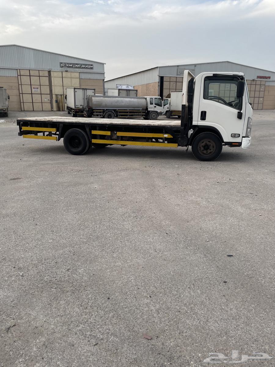 Isuzu NBR flatbed - large engine63154643895938112