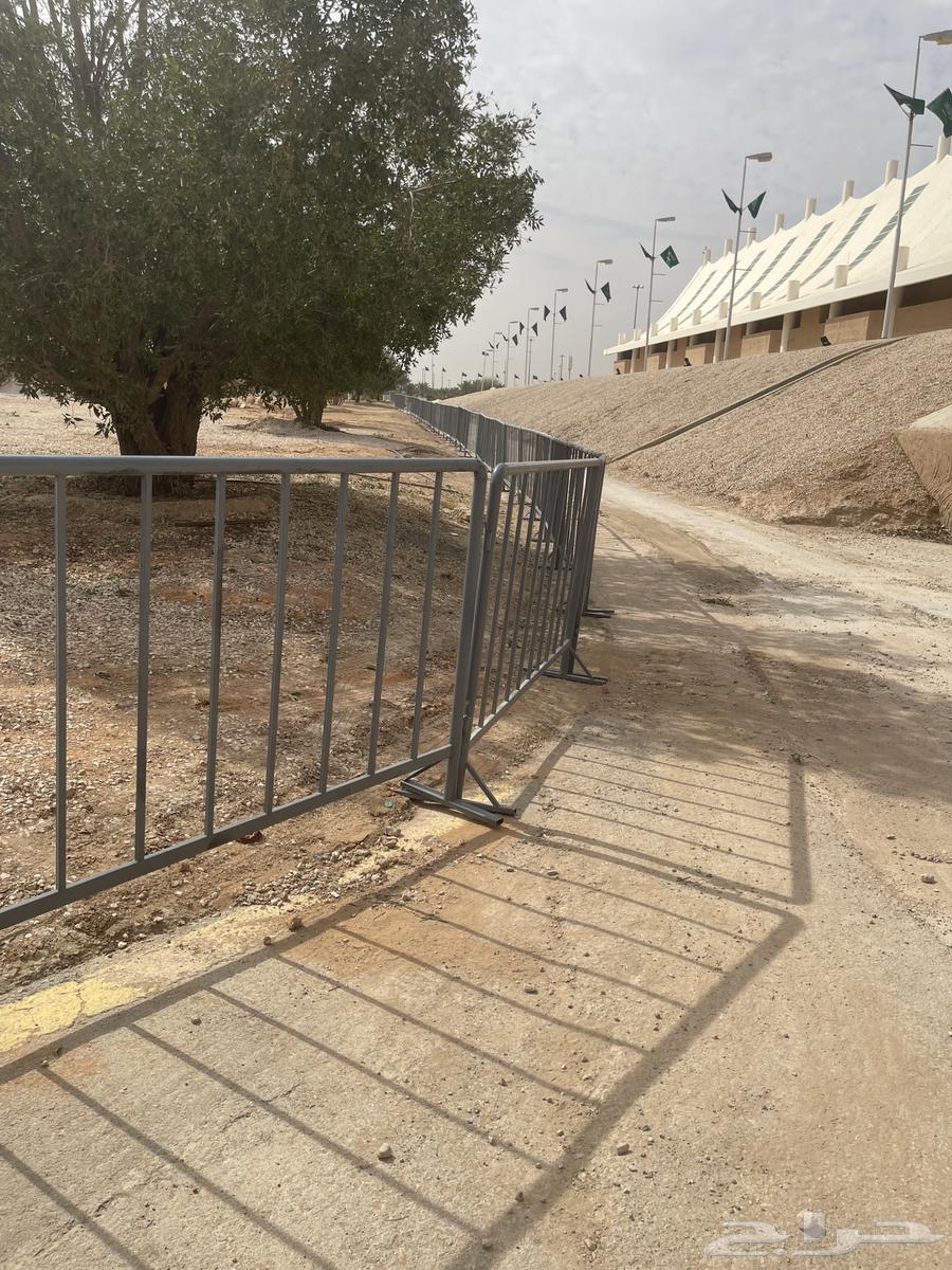 حواجز للبيع او للإيجار63101240463362111