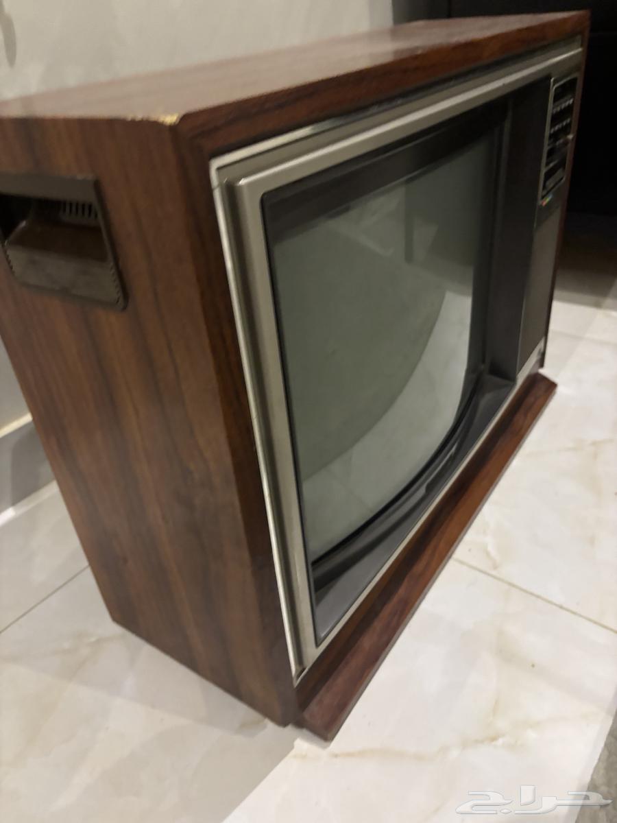 Sony Trinitron TV KV-2032ME Classic and Rare63010470379137112