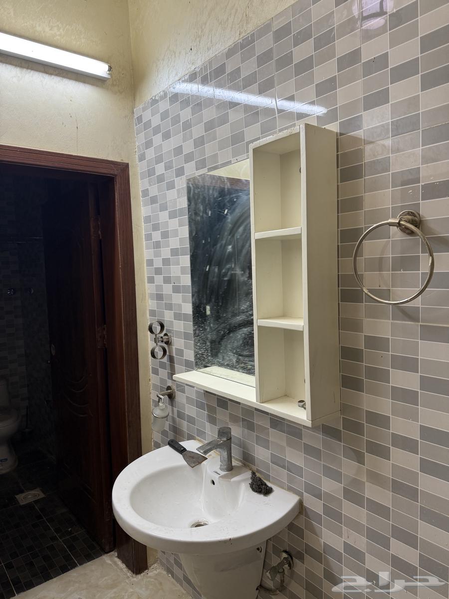 For sale: sink and bathtub63100520908929111