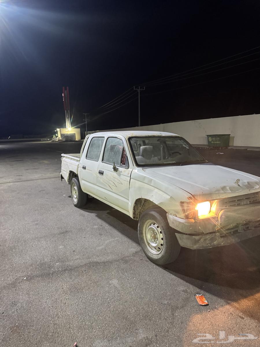 1998 Hilux with unique dashboard features63157931465475111