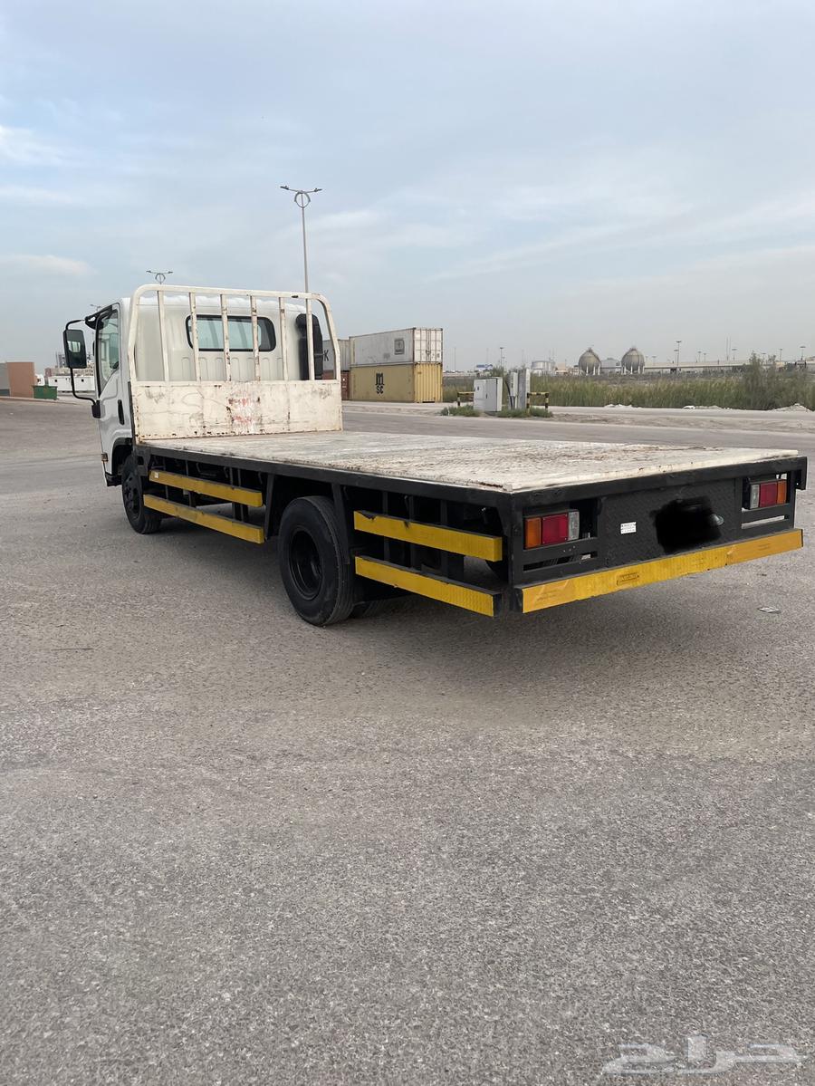 Isuzu NBR flatbed - large engine63154643895938114
