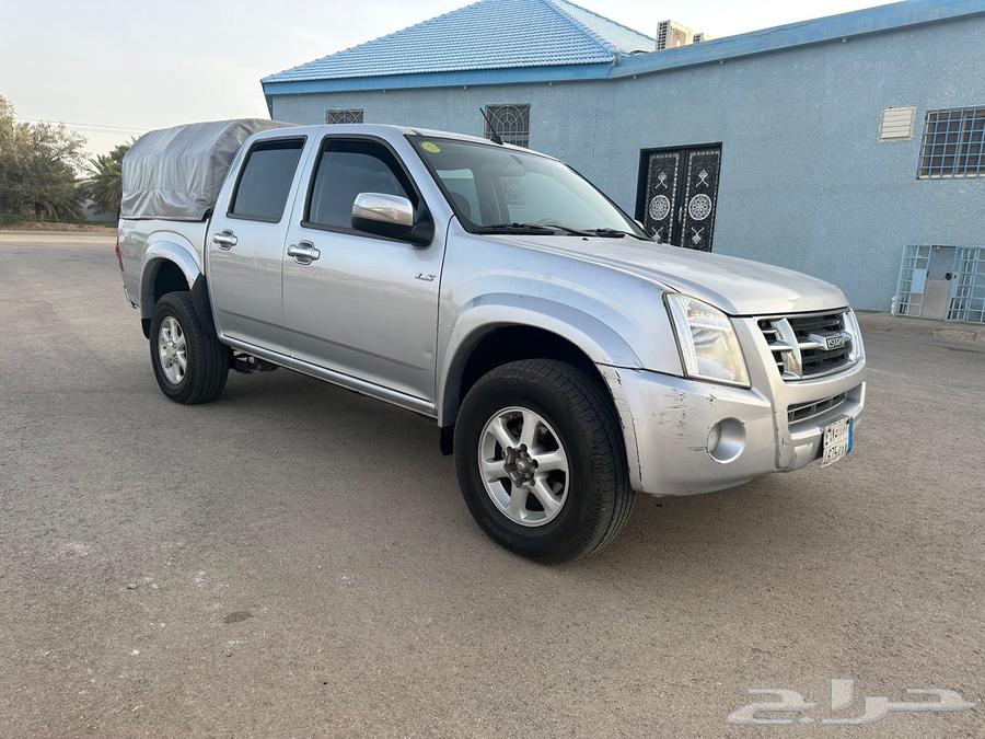 Isuzu 2010 body builder63153261680770112
