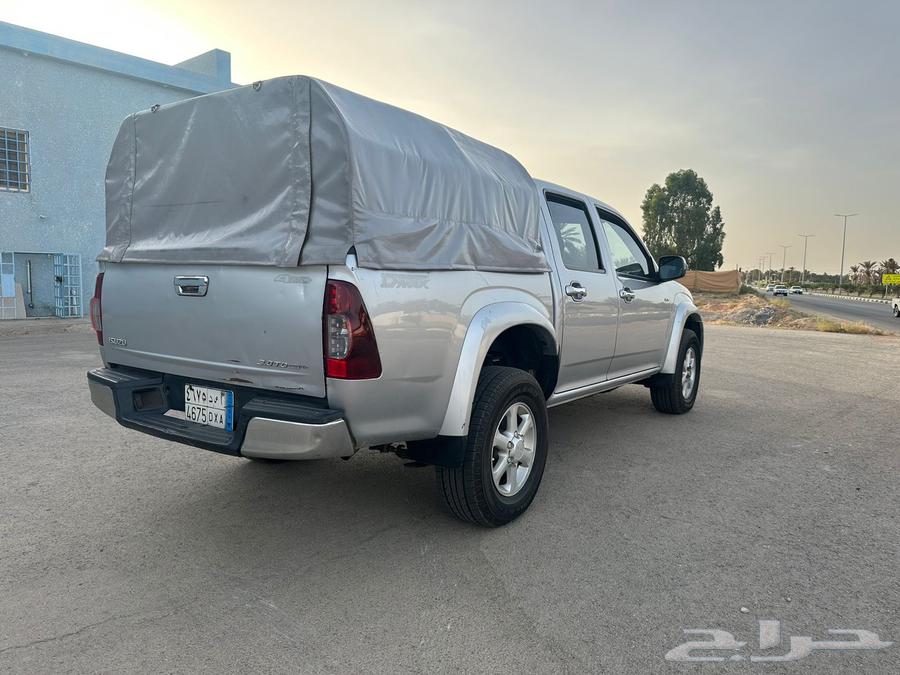 Isuzu 2010 body builder63153261680770113