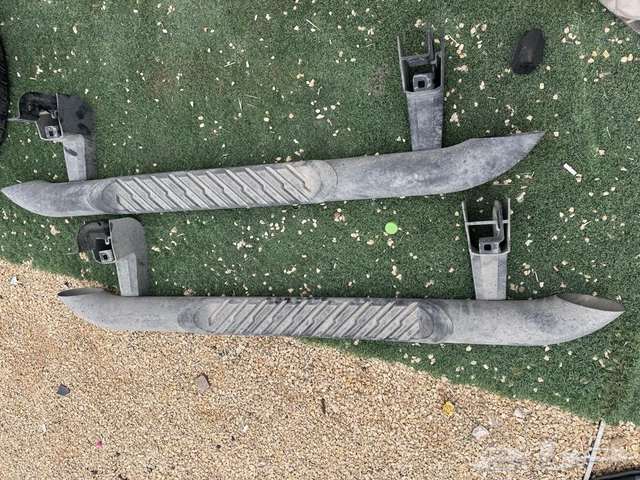 Floor mats and pedal covers for GMC Sierra 202263152773974145111