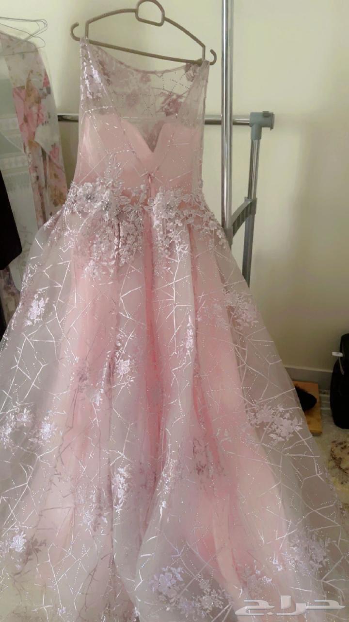 Very elegant and beautiful dress, I can't wear it, it's new and fits sizes M, L, XL63196387627395111