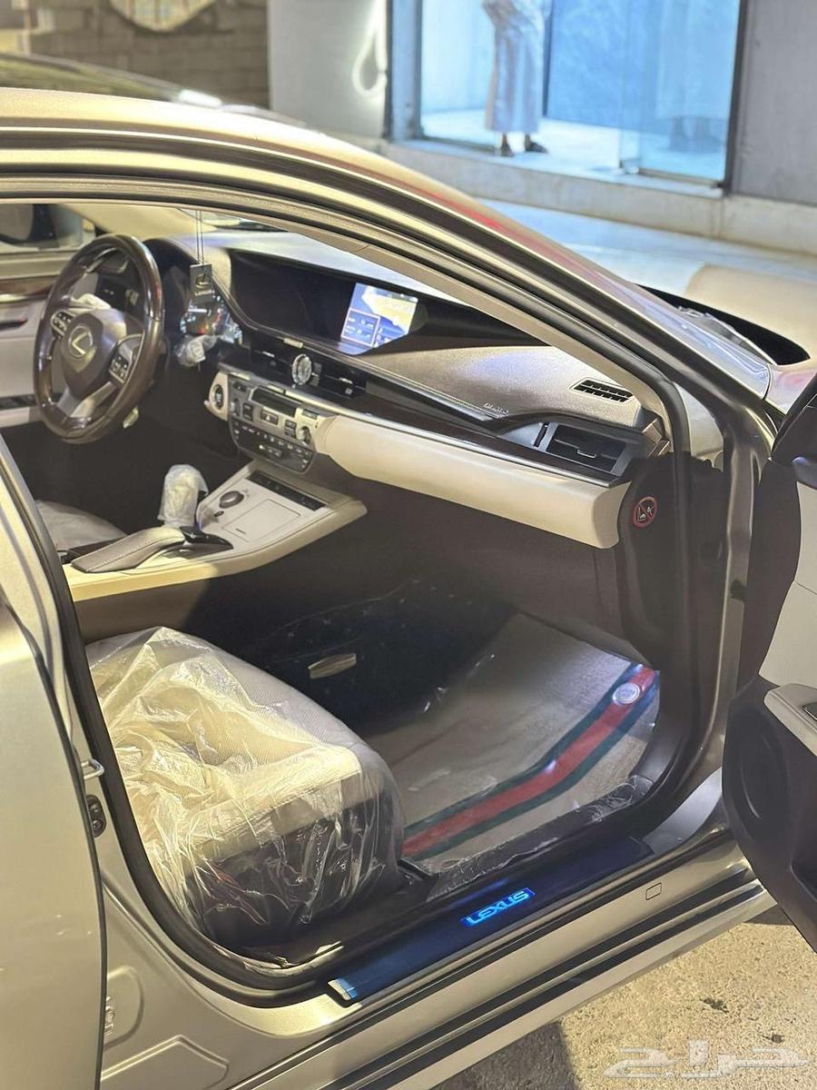 Lexus ES 350 Titanium 2016. In agency condition.63153273397379114