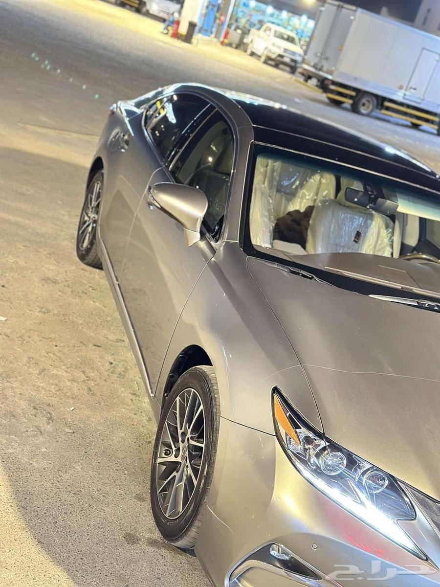 Lexus ES 350 Titanium 2016. In agency condition.63153273397379111