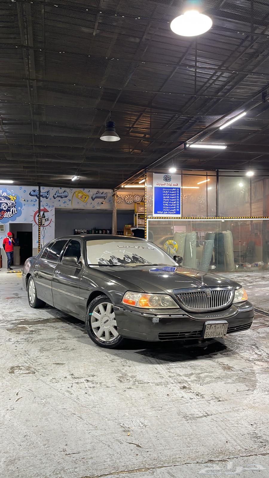 Ford Town Car Signature, major mechanical issues are excellent.63150505648641111