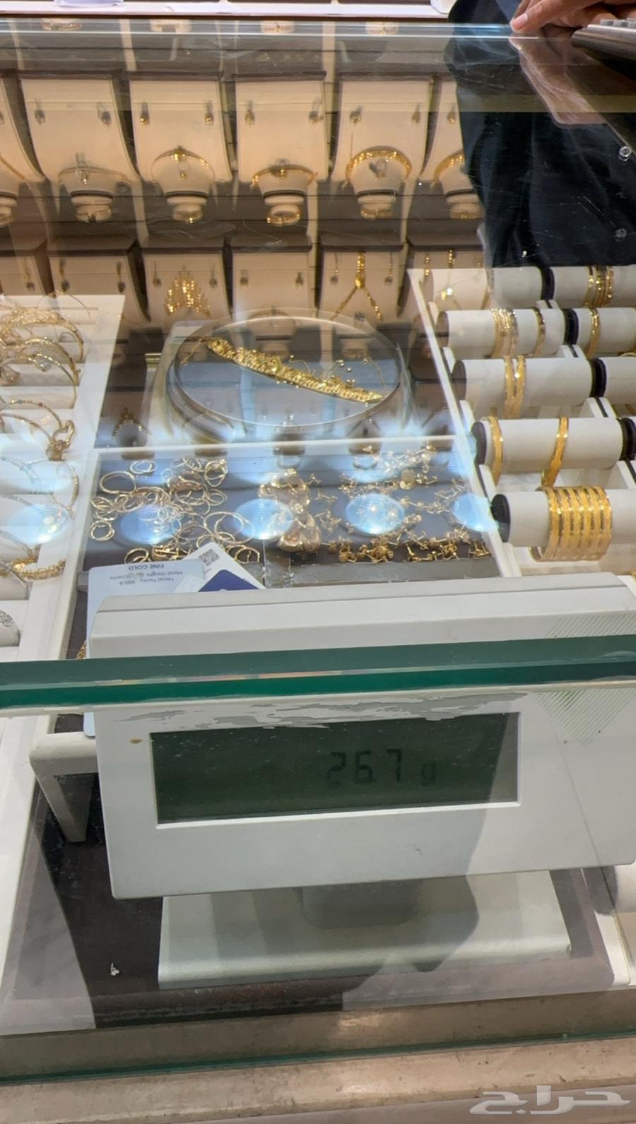 21 carat gold necklace with bride's eyelashes design63098170994817112