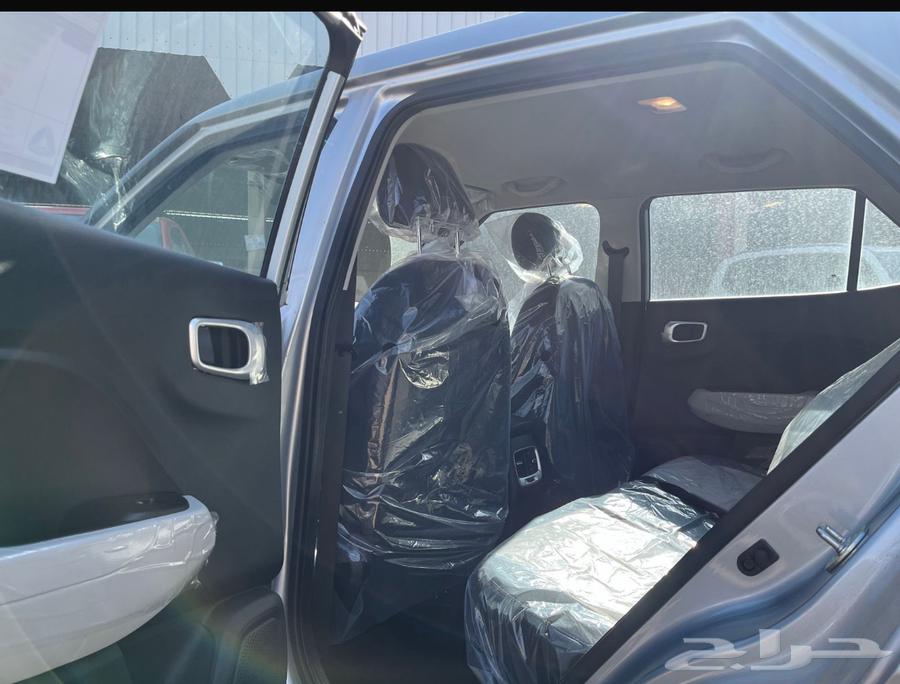 Hyundai Venue Smart 2024 model, cash and installment available63151895698563111