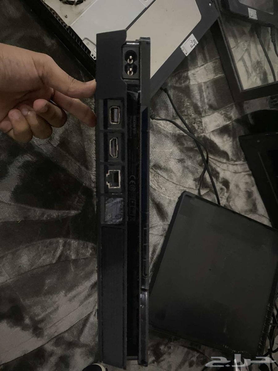 Sony Four63147728140930112