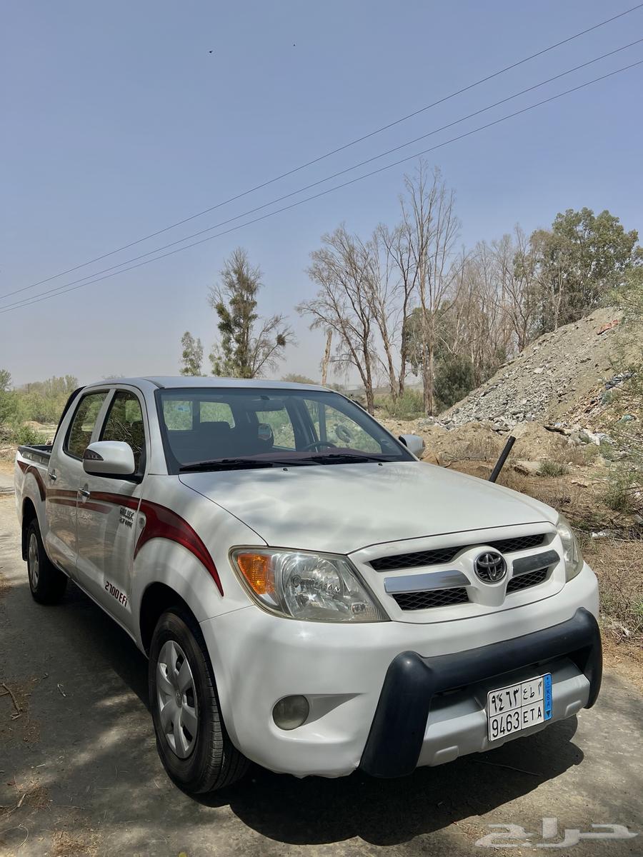 HiLux 2006 with low mileage63150520957313111