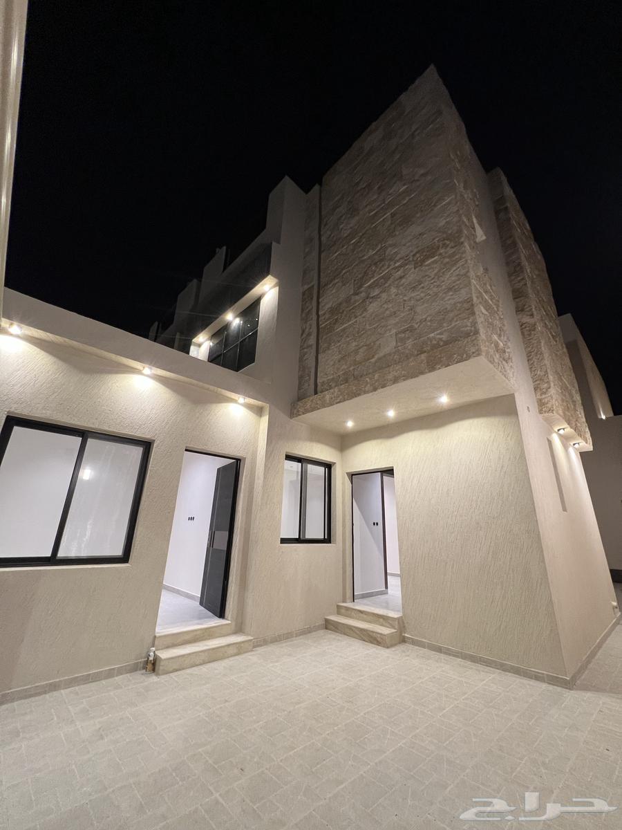 للبيع دبلكسات حي النقره مساحة 300 البيع مليون 100 الف63470058748290117