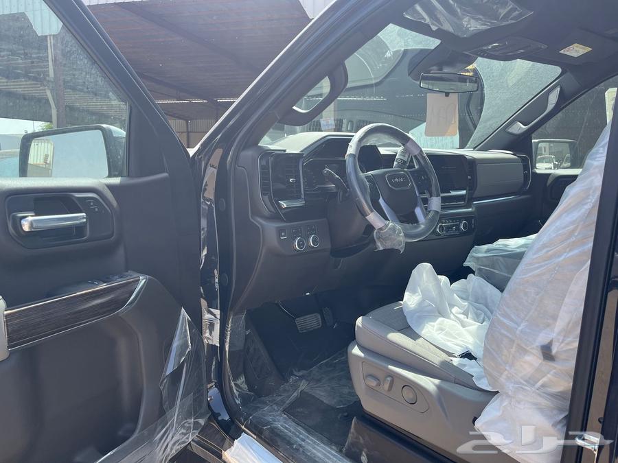 GMC Sierra 2025 SLE (Dark Gray)63148684500611114