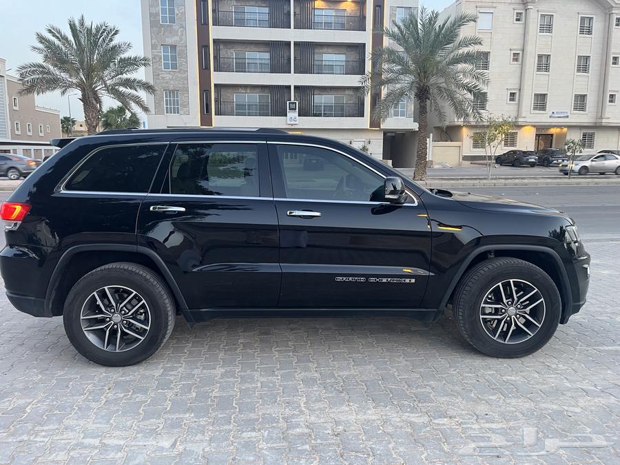 Grand Cherokee Limited 2017 clean - contact via WhatsApp63151440903298112
