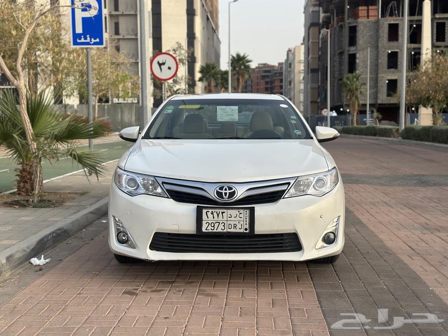 2014 Camry, body color, 200,000 clean miles63177648376193111