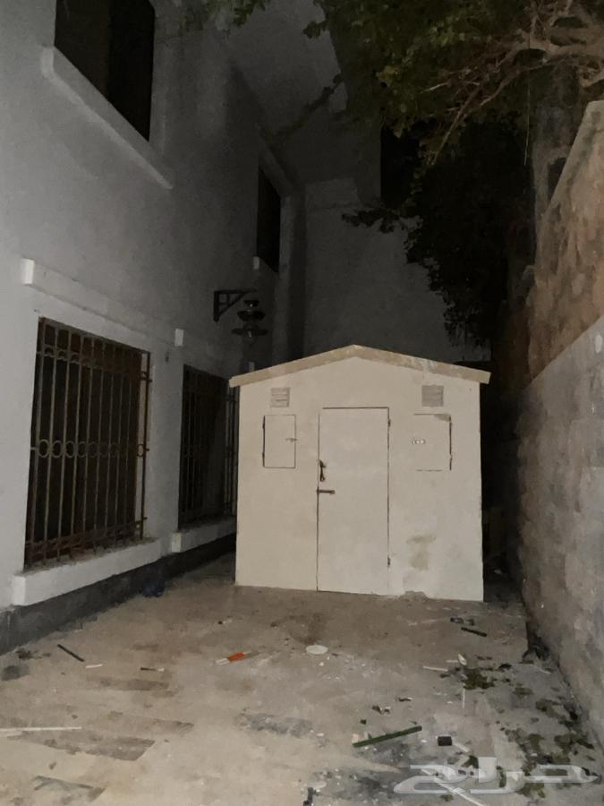 مستودع غرفة خارجية متنقلة 3 2.5 مجهزة بكهرباء اضاءة و مراوح63099342777473112
