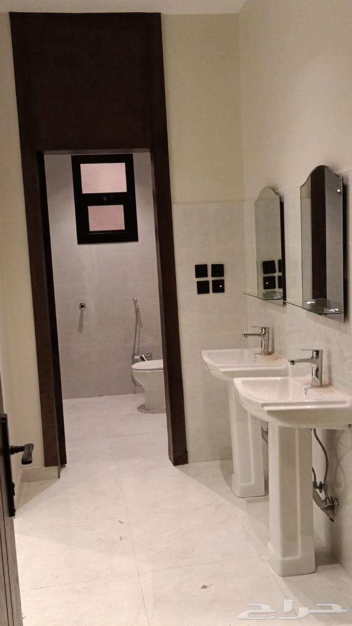 عقار زاوية للبيع   سكني استثماري في موقع استراتيجي الجبيلة63011204941953114