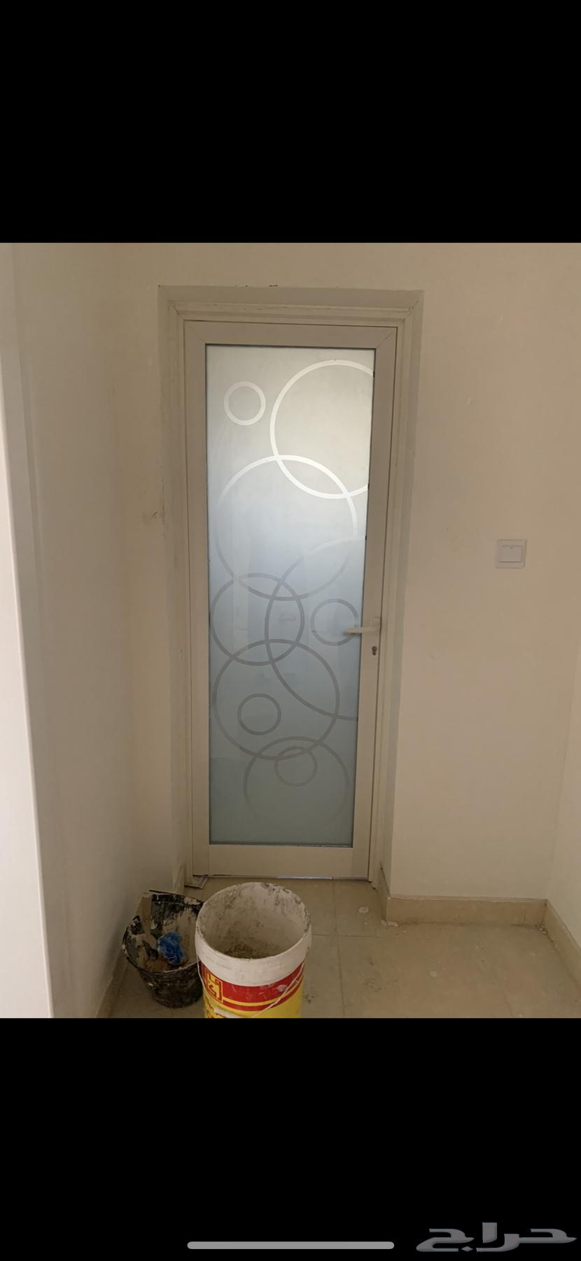 Arafat with a distinguished monthly rental bathroom course63010619731843112