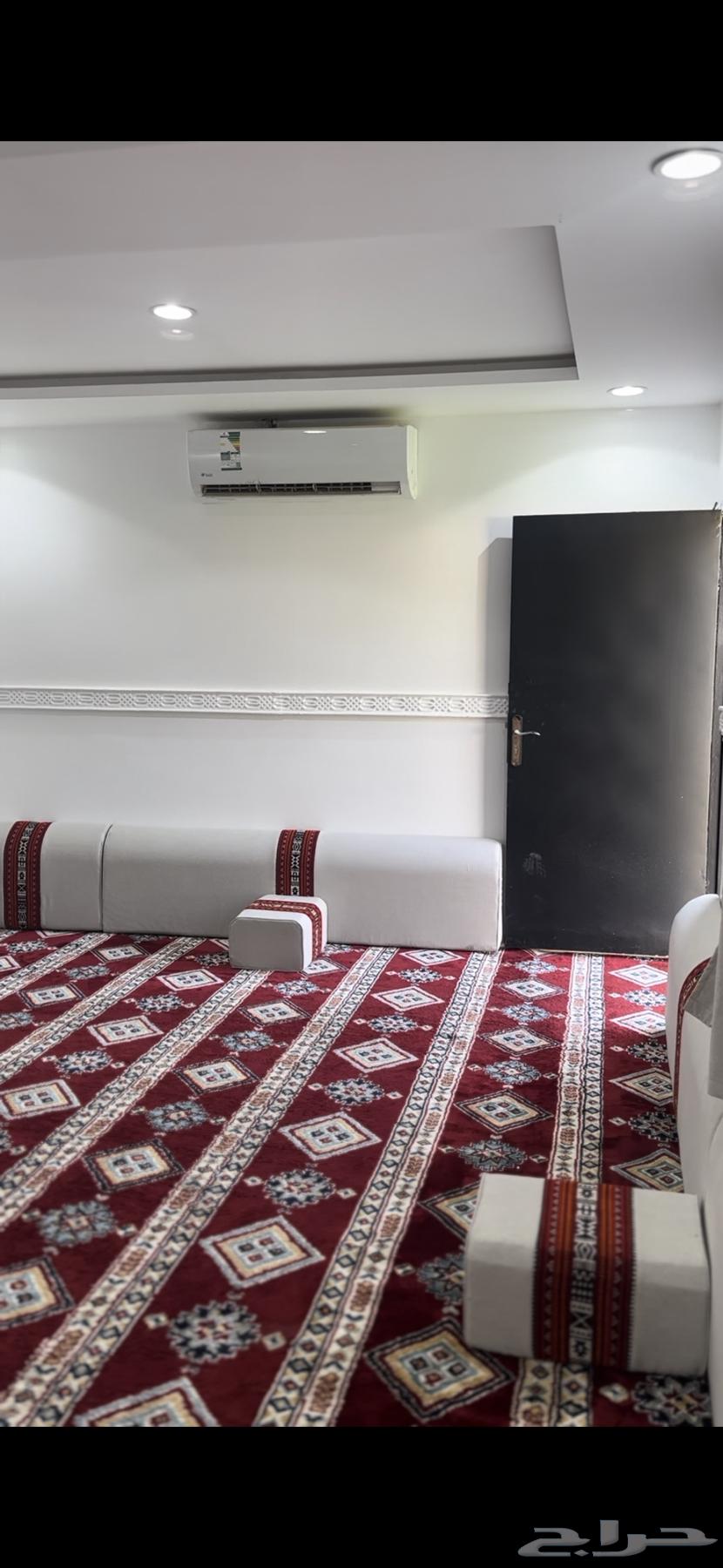 استراحه في ديراب ايجار سنوي مساحه 1000 موثثه ب الكامل63470059002497111
