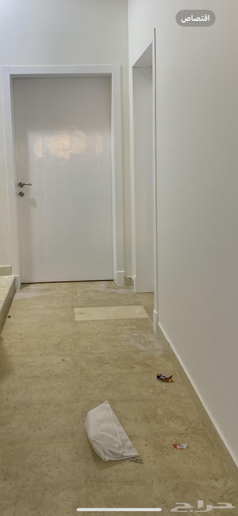 Arafat with a distinguished monthly rental bathroom course63010619731843111