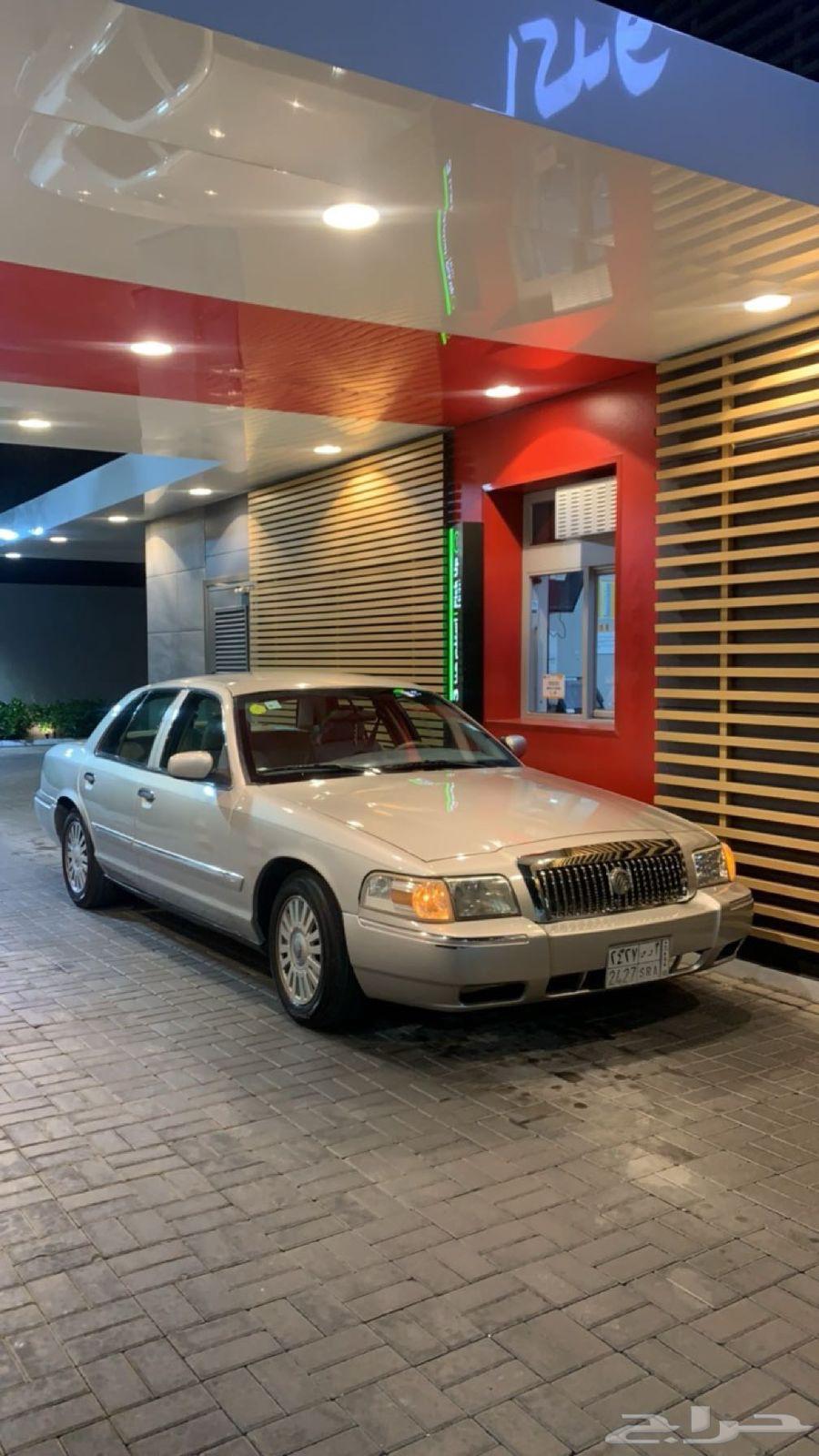 Ford 2006, runs 300. The car is in great condition and performs well.63147248547457111