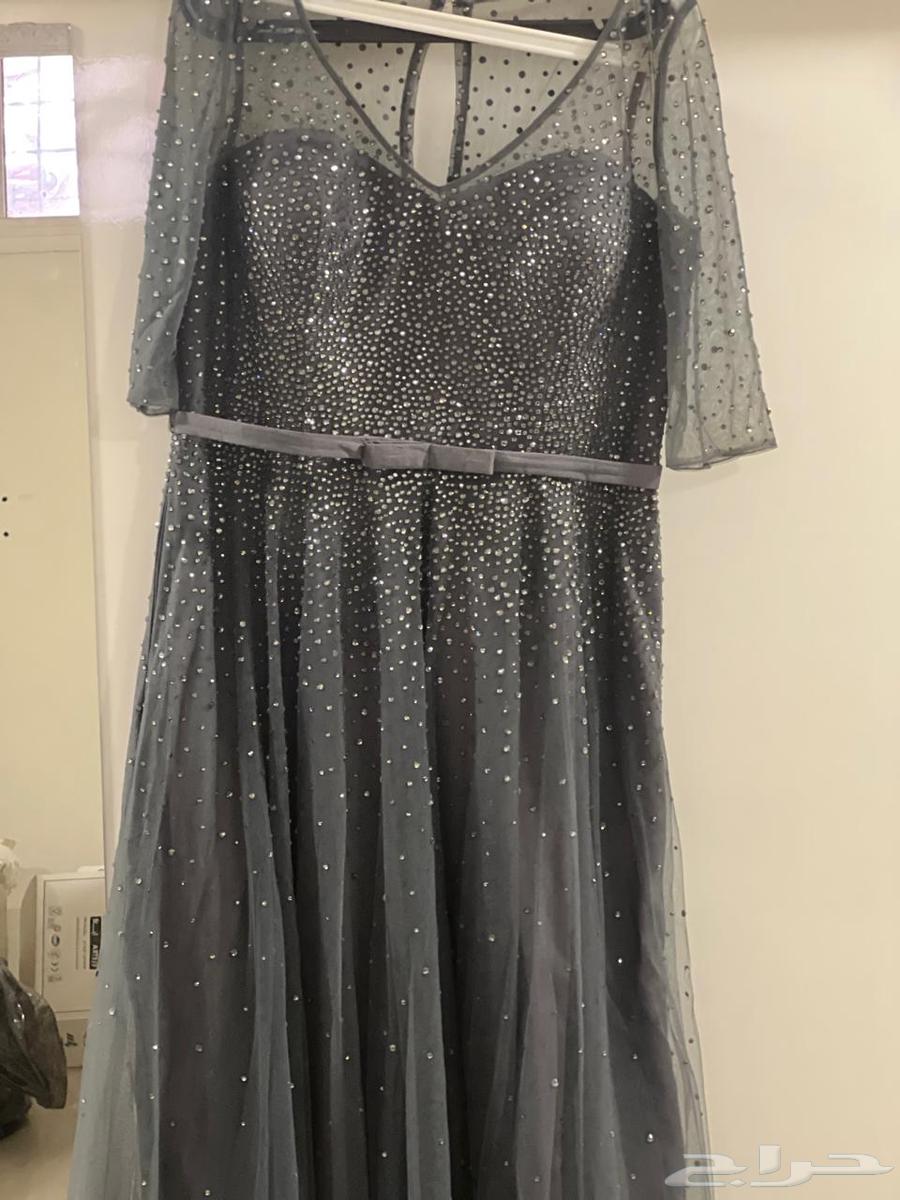 Very elegant evening dress and stylish63099348219266112