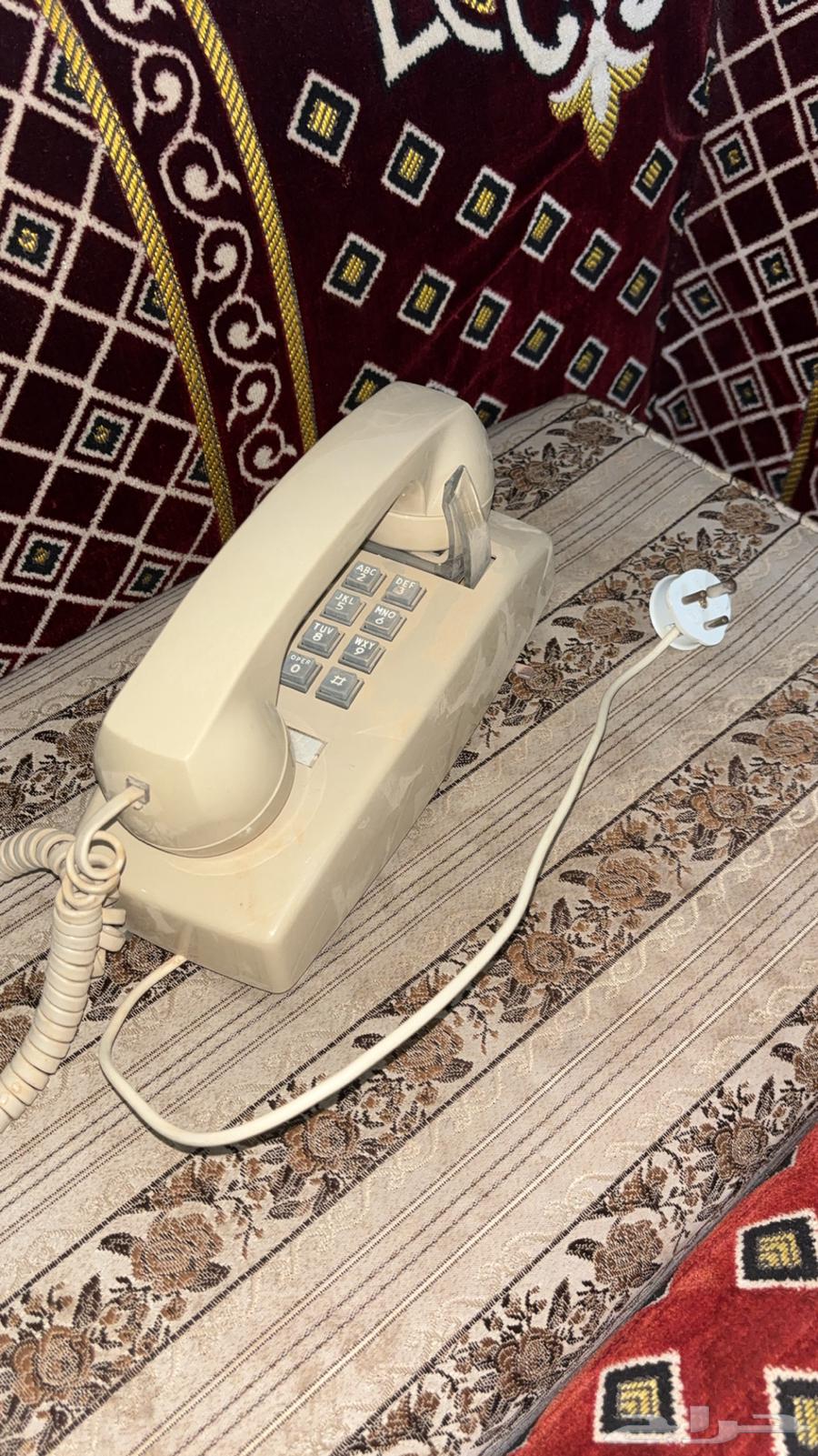 !DOCTYPE html>
<html lang="en">
<head>
    <meta charset="UTF-8">
    <title>Old Heritage Phone</title>
</head>
<body>
    <p>I have a very, very old heritage phone, and I do not know its manufacturing origin.</p>
</body>
</html>63095249518593113
