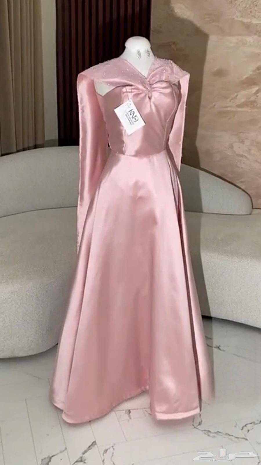 Used dresses63096726169602112