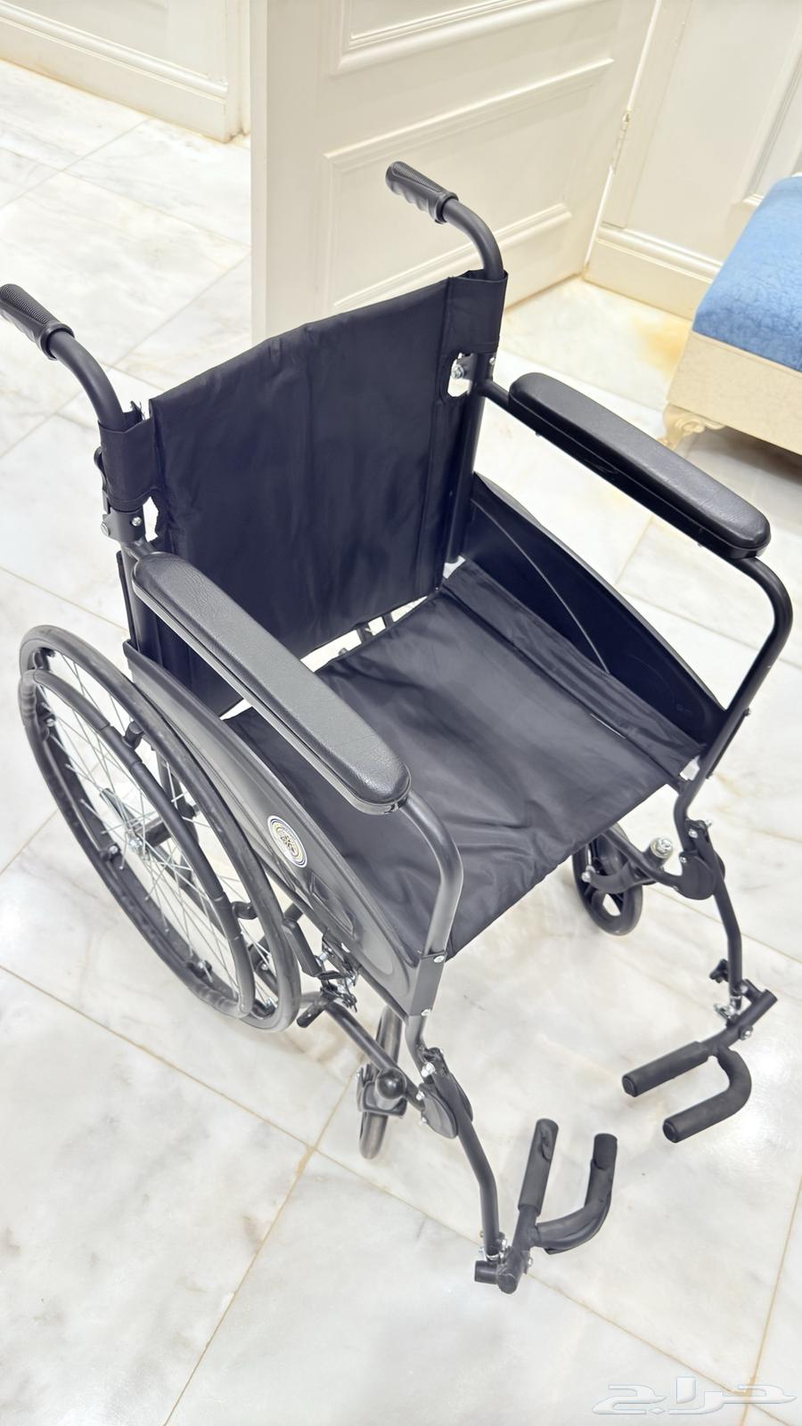 Used wheelchair for sale, almost new with minimal use630948557670411124