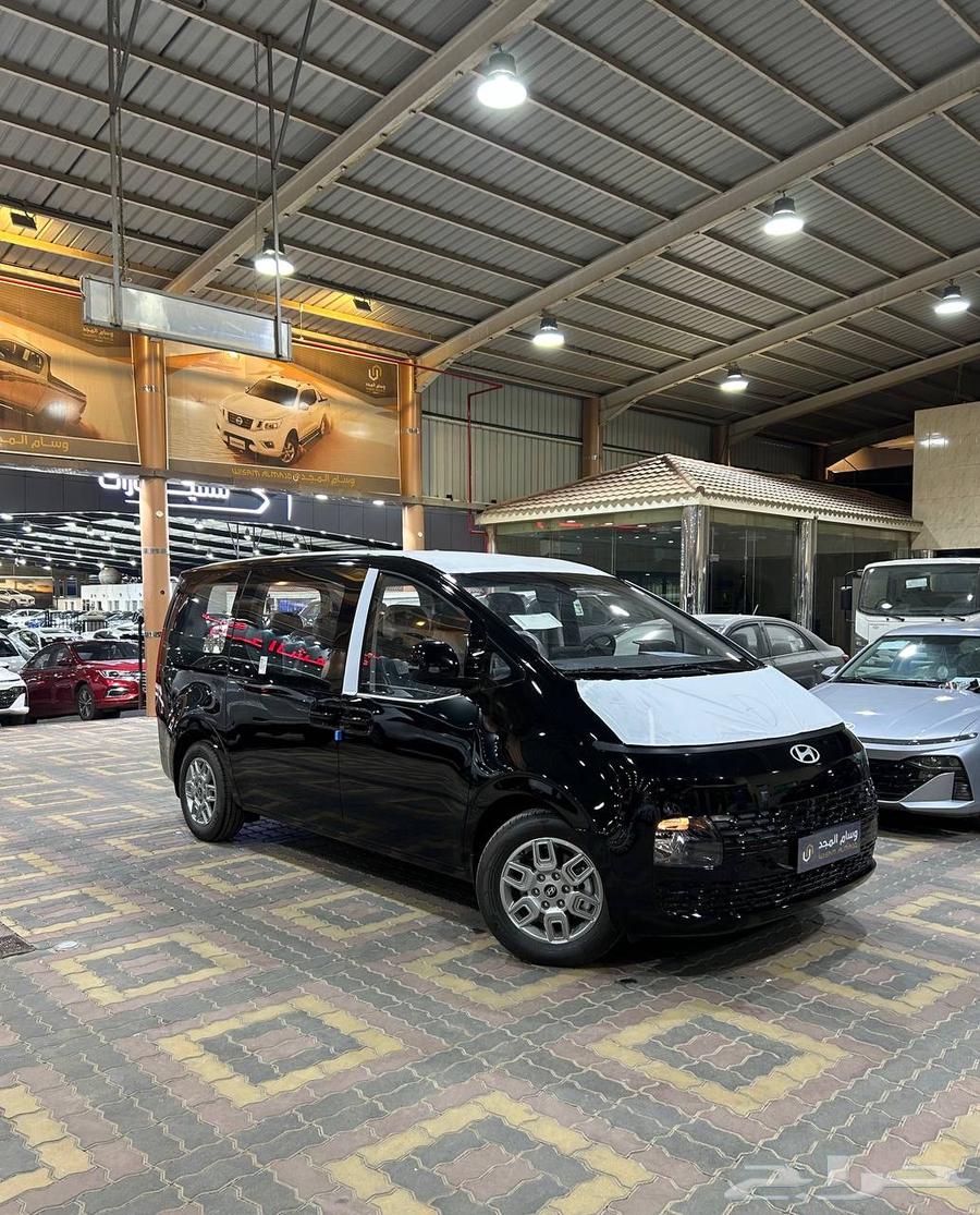 Special offer Hyundai Staria 9-seater diesel 2025 ready 13036563146309737346111