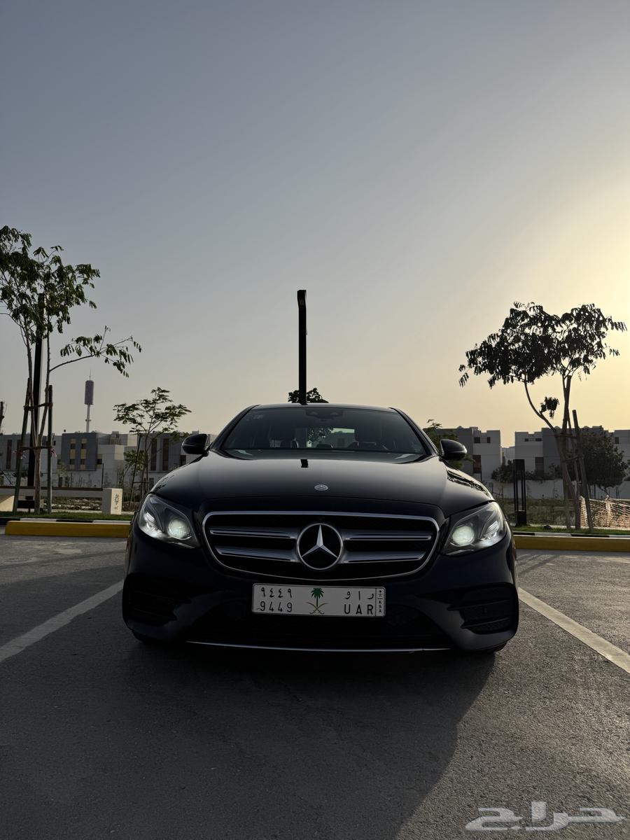 Mercedes-Benz E300, fully loaded with rare specifications63143531283457111