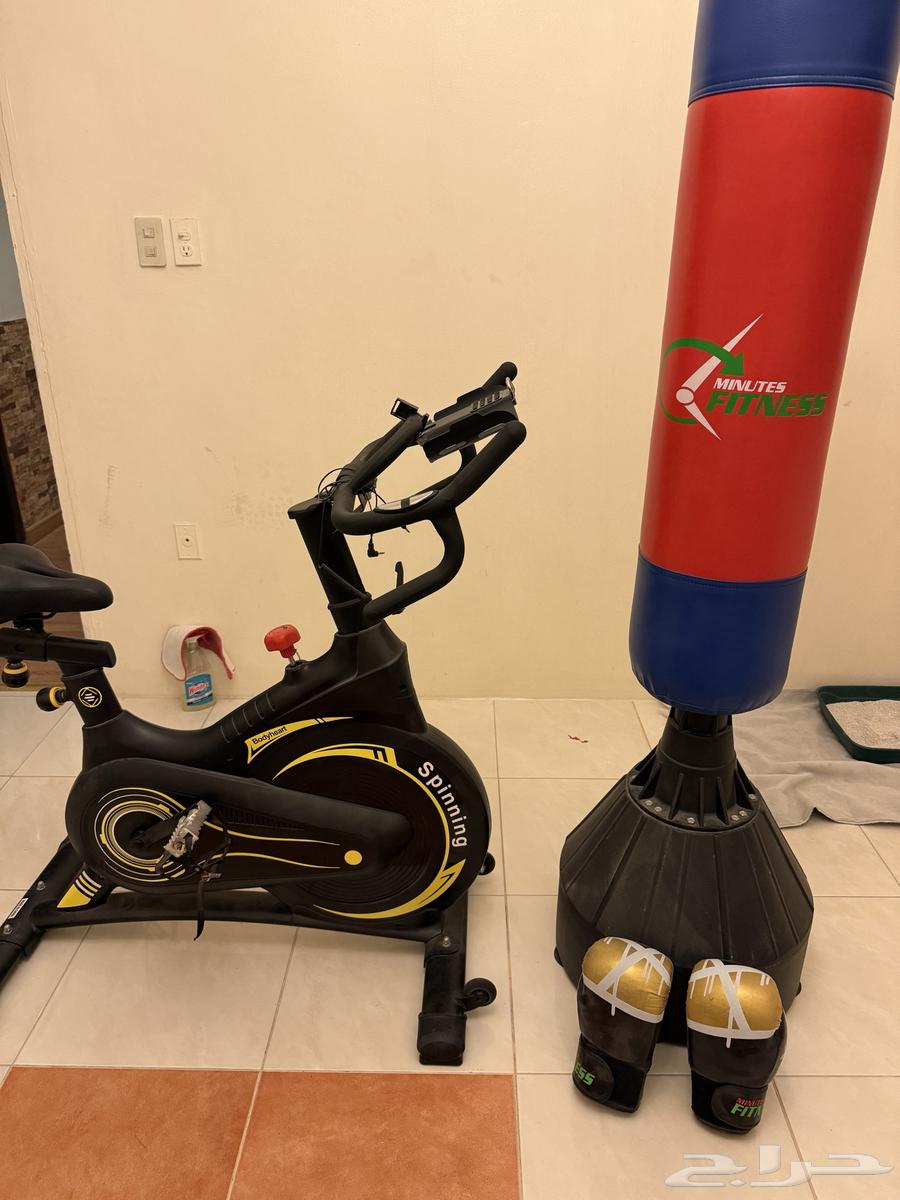Exercise bike   Boxing stand   Exercise gloves630944834118431127