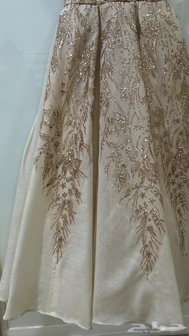 Women's evening dress63096314289538112