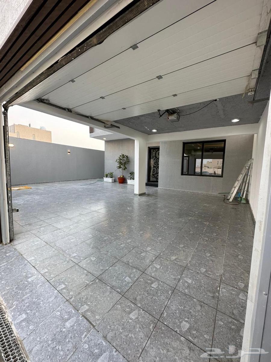 He has a private apartment for sale (reason for sale: job transfer and there is proof).63010915754369112