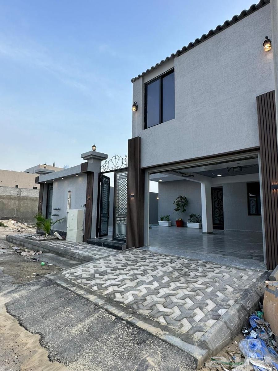He has a private apartment for sale (reason for sale: job transfer and there is proof).63010915754369111