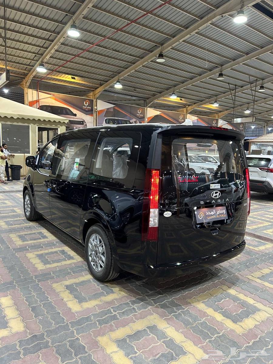 Special offer Hyundai Staria 9-seater diesel 2025 ready 13036563146309737346112
