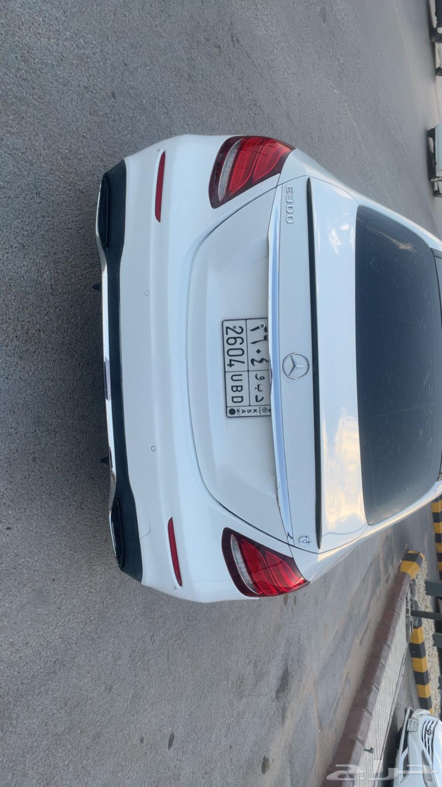 Mercedes E300 201763142175325570111