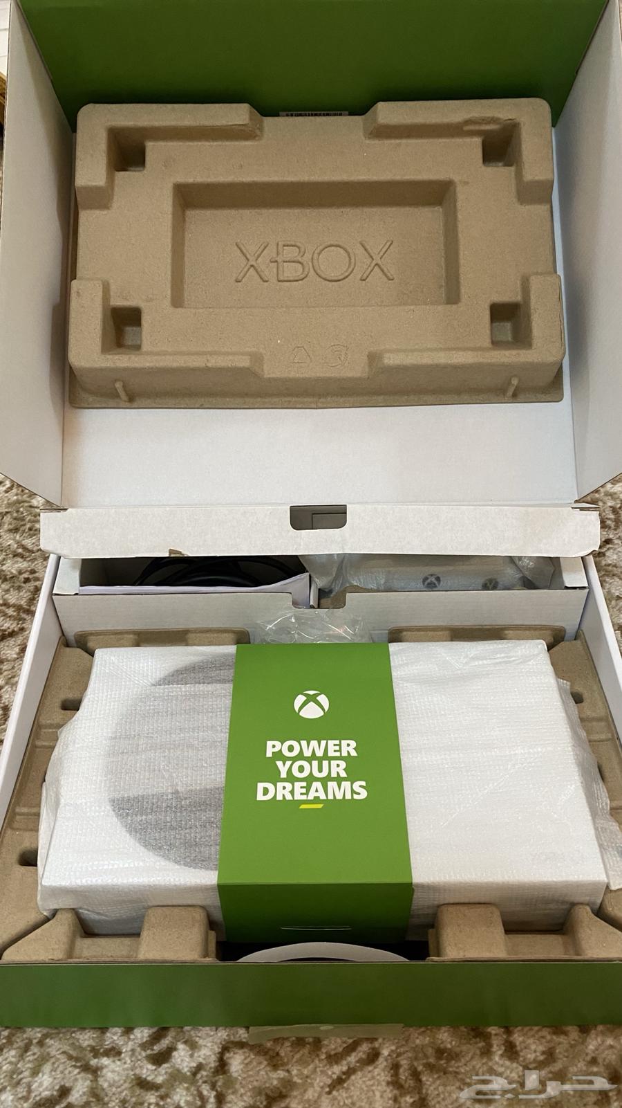 (Xbox with bag) for sale, clean, used for 5 months, I have 100063093357001347112